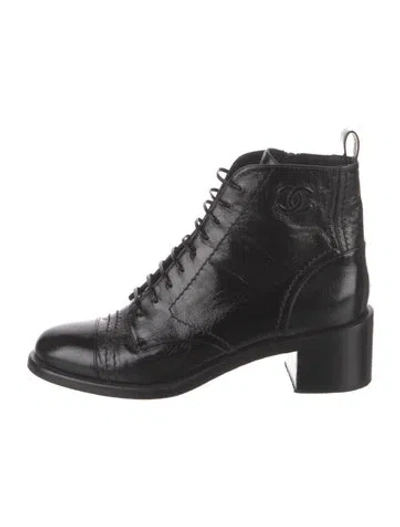 Pre-owned Chanel 2019 Interlocking Cc Logo Combat Boots In Black
