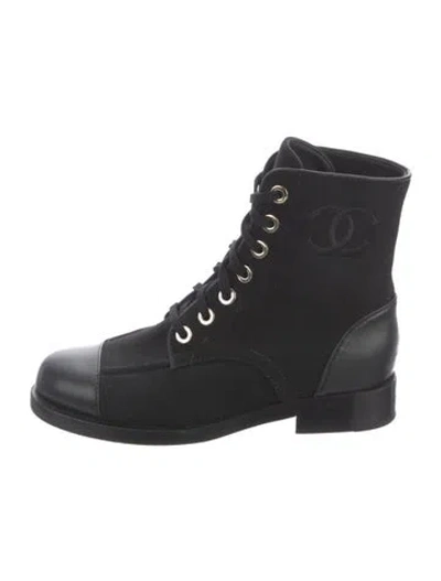 Pre-owned Chanel 2019 Interlocking Cc Logo Combat Boots In Black