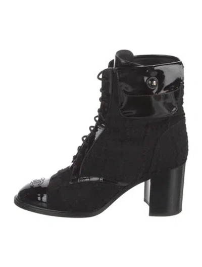 Pre-owned Chanel 2019 Interlocking Cc Logo Combat Boots In Black