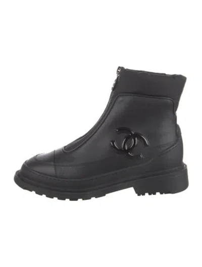 Pre-owned Chanel 2019 Interlocking Cc Logo Combat Boots In Black