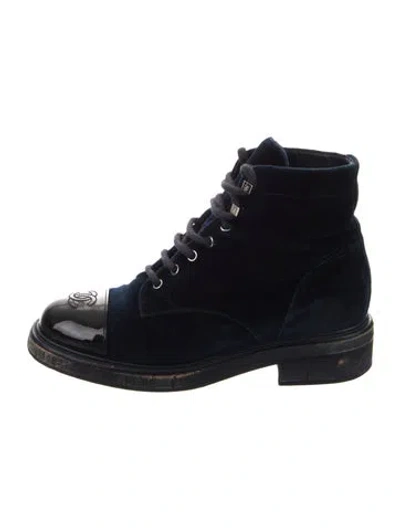 Pre-owned Chanel 2019 Interlocking Cc Logo Combat Boots In Blue
