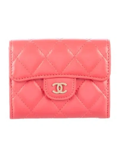Pre-owned Chanel 2019 Interlocking Cc Logo Compact Wallet In Pink