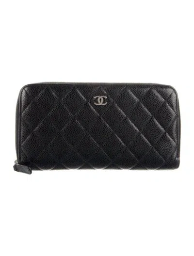 Pre-owned Chanel 2019 Interlocking Cc Logo Continental Wallet In Black