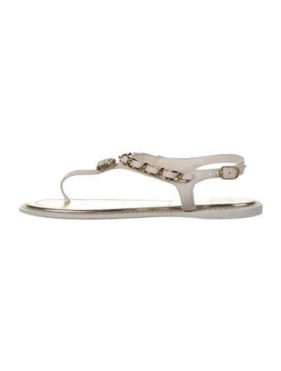 Pre-owned Chanel 2019 Interlocking Cc Logo Flip Flops In White