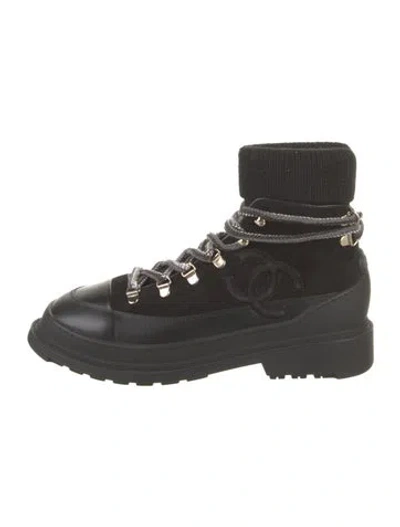 Pre-owned Chanel 2019 Interlocking Cc Logo Hiking Boots In Black/silver