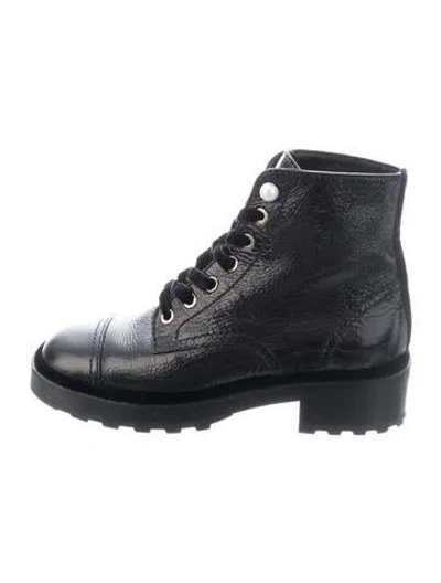 Pre-owned Chanel 2019 Interlocking Cc Logo Lace-up Boots In Black/neutrals