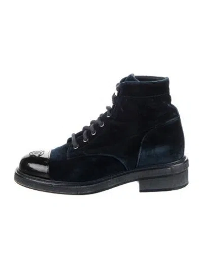 Pre-owned Chanel 2019 Interlocking Cc Logo Lace-up Boots In Blue