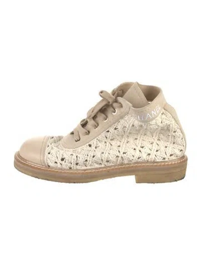 Pre-owned Chanel 2019 Interlocking Cc Logo Lace-up Boots In Neutral