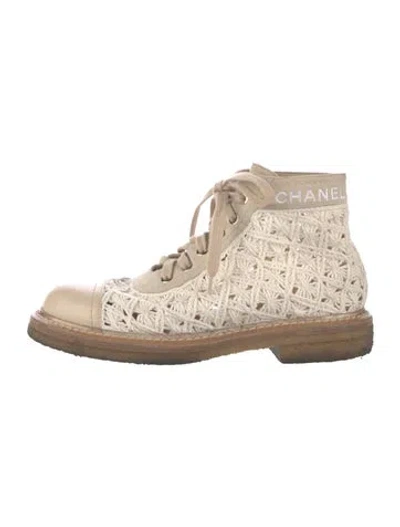 Pre-owned Chanel 2019 Interlocking Cc Logo Lace-up Boots In Neutral