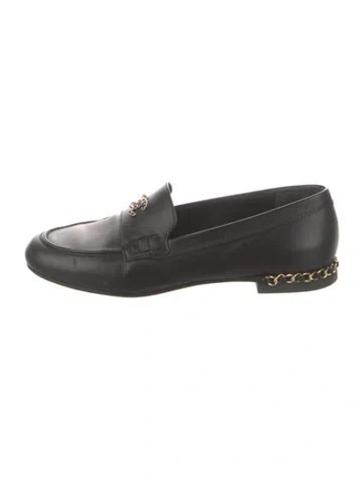 Pre-owned Chanel 2019 Interlocking Cc Logo Loafers In Black