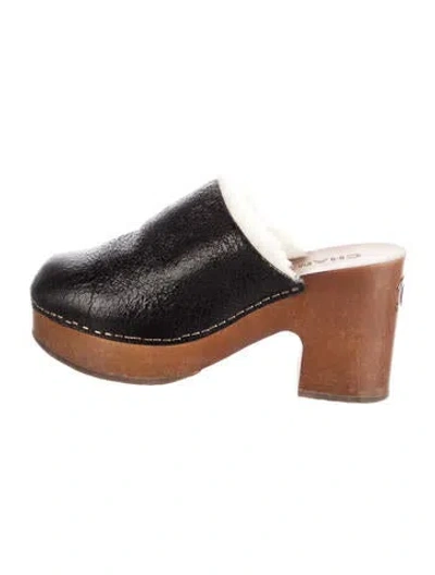 Pre-owned Chanel 2019 Interlocking Cc Logo Mules In Black