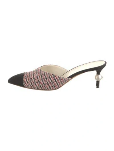Pre-owned Chanel 2019 Interlocking Cc Logo Mules In Red