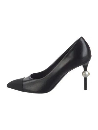 Pre-owned Chanel 2019 Interlocking Cc Logo Pumps In Black