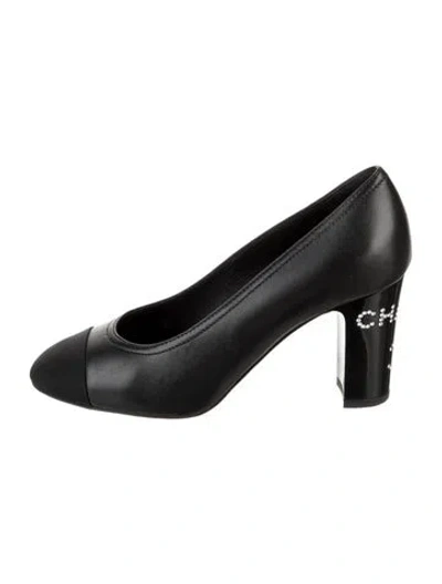 Pre-owned Chanel 2019 Interlocking Cc Logo Pumps In Black
