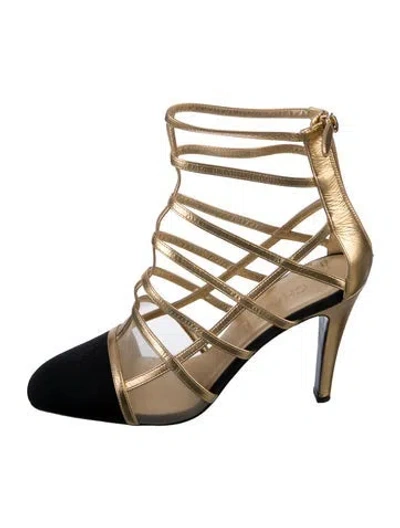 Pre-owned Chanel 2019 Interlocking Cc Logo Pumps In Gold