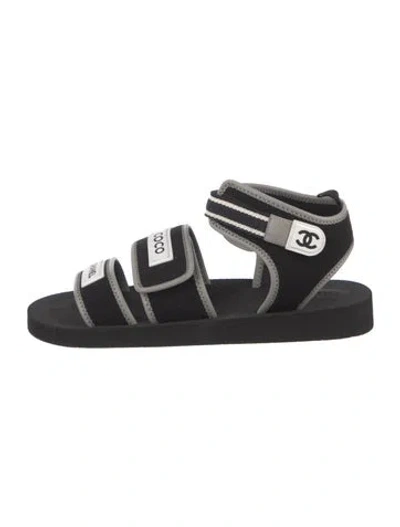 Pre-owned Chanel 2019 Interlocking Cc Logo Sandals In Black