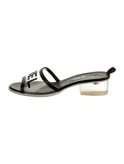 Pre-owned Chanel 2019 Interlocking Cc Logo Sandals In Black/clear