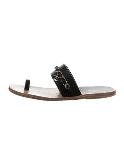 Pre-owned Chanel 2019 Interlocking Cc Logo Sandals In Black/neutrals