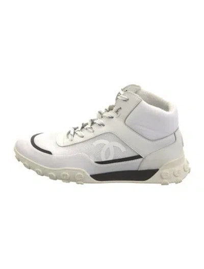 Pre-owned Chanel 2019 Interlocking Cc Logo Sneakers In White