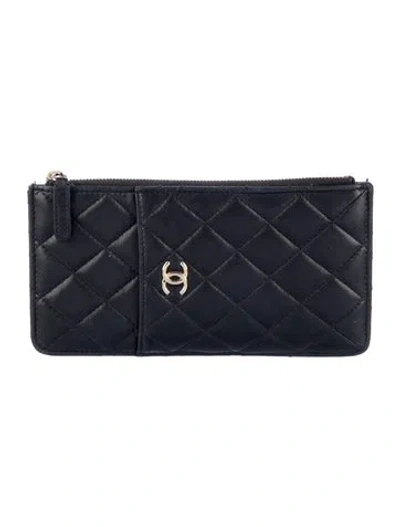 Pre-owned Chanel 2019 Interlocking Cc Logo Wallet In Black