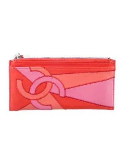 Pre-owned Chanel 2019 Interlocking Cc Logo Wallet In Multi