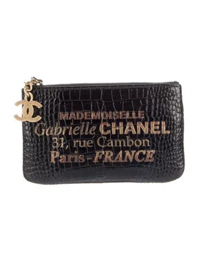 Pre-owned Chanel 2019 Interlocking Cc Logo Wallet W/ Tags In Multi
