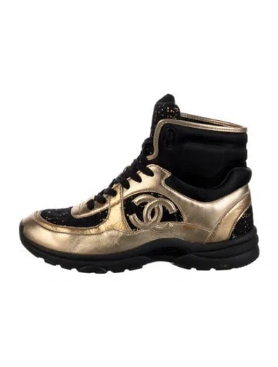 Pre-owned Chanel 2019 Interlocking Cc Logo Wedge Sneakers In Multi
