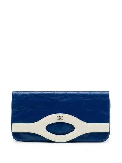 Pre-owned Chanel 2019 Large Bicolor Quilted Aged Calfskin 31 Clutch Bag In Blue