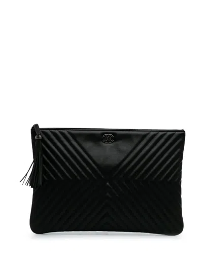 Pre-owned Chanel 2019 Large Diagonal Chevron Calfskin Tassel O Case Clutch Bag
