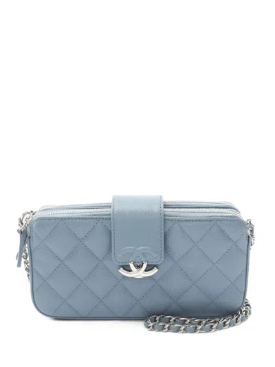 Pre-owned Chanel 2019 Matelassé Clutch Bag In Blue