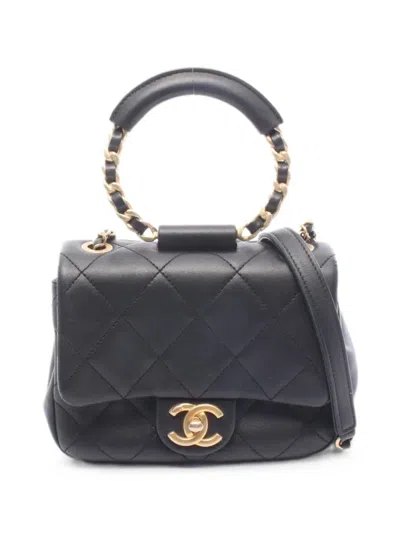 Pre-owned Chanel 2019 Matelassé Loop Handle Shoulder Bag In ブラック