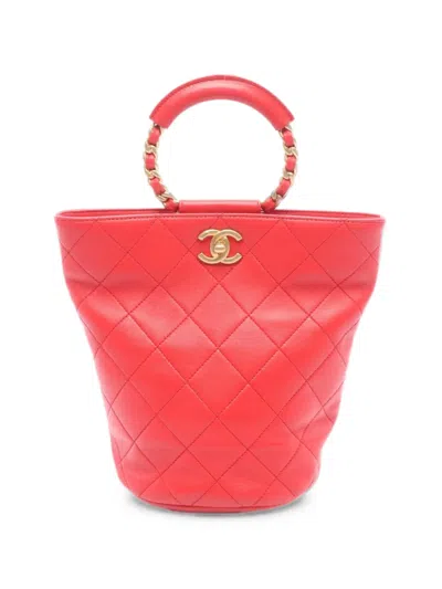 Pre-owned Chanel 2019 Matelassé Loop-handle Backpack In レッド