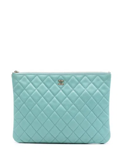Pre-owned Chanel 2019 Medium Quilted Caviar O Case Clutch Bag In Blue