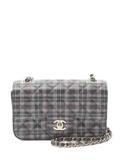 Pre-owned Chanel 2019 Mini Matelasse Chain Handbag In Black