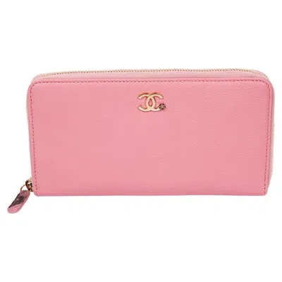 Pre-owned Chanel 2019 Pink Goatskin Leather Clover Zip Wallet