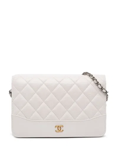 Pre-owned Chanel 2019 Quilted Aged Calfskin Gabrielle Wallet On Chain Crossbody Bag In White