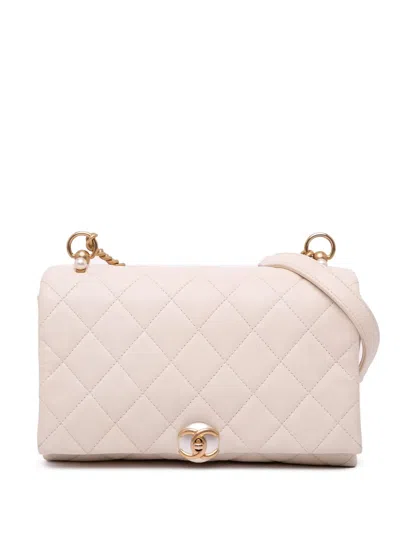 Pre-owned Chanel 2019 Quilted Calfskin Pearl Cc Accordion Flap Crossbody Bag In 白色