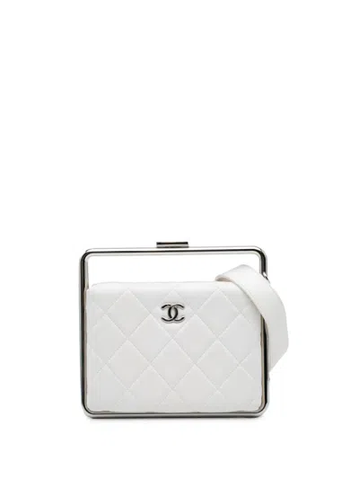 Pre-owned Chanel 2019 Quilted Lambskin Metal Bar Convertible Clutch Satchel