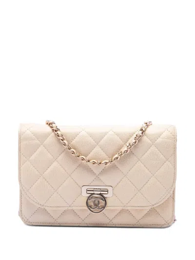 Pre-owned Chanel 2019 Round Cc Quilted Calfskin Flip Lock Wallet On Chain Crossbody Bag In Neutral