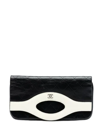 Pre-owned Chanel 2019 Small Bicolor Aged Calfskin 31 Clutch Bag In Black