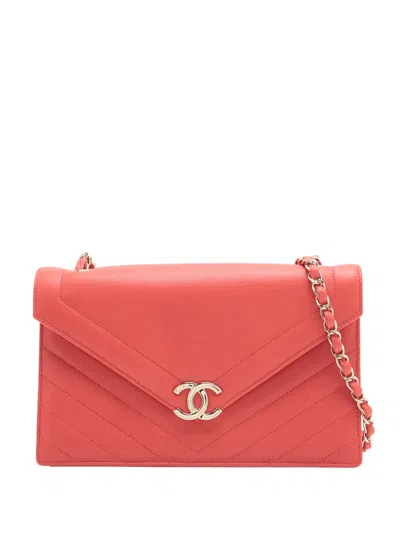 Pre-owned Chanel 2019 Small Chevron Lambskin Envelope Flap Crossbody Bag