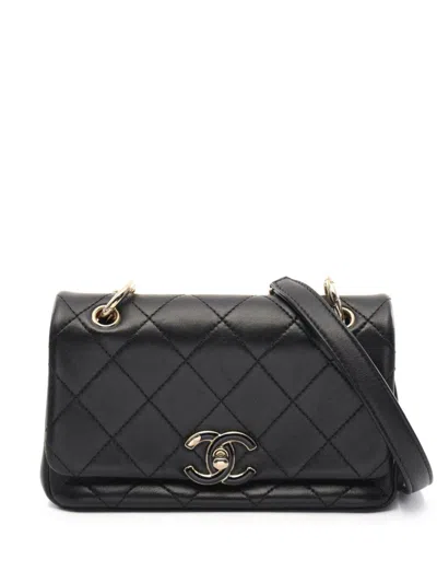 Pre-owned Chanel 2020-2021 Cc Quilted Shoulder Bag In Black