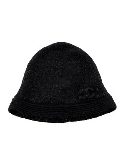 Pre-owned Chanel 2020 Cashmere Cc Beanie W/tags In Black/metallic