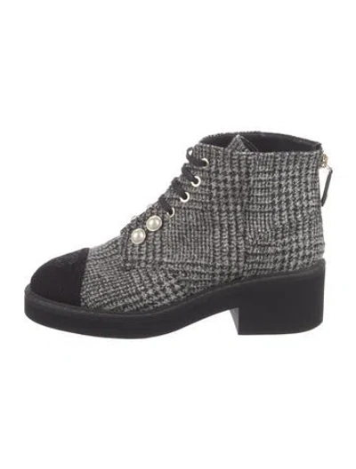 Pre-owned Chanel 2020 Interlocking Cc Logo Boots In Black