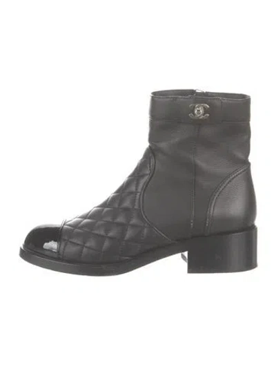 Pre-owned Chanel 2020 Interlocking Cc Logo Boots In Black