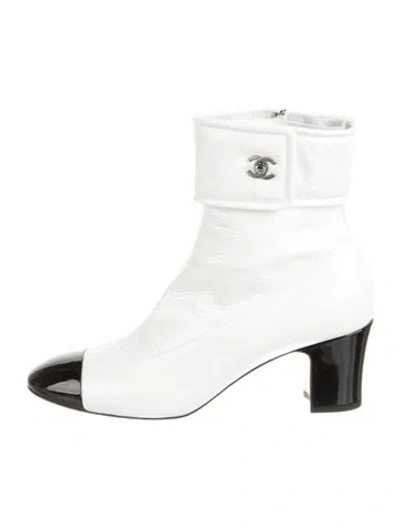 Pre-owned Chanel 2020 Interlocking Cc Logo Boots In White