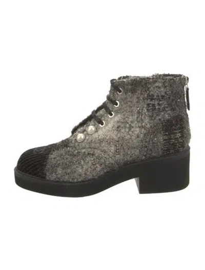 Pre-owned Chanel 2020 Interlocking Cc Logo Combat Boots In Black