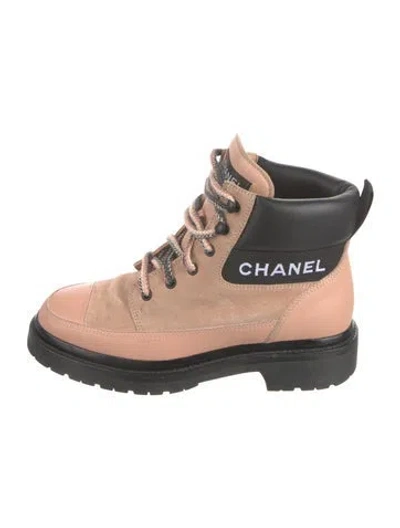 Pre-owned Chanel 2020 Interlocking Cc Logo Combat Boots In Pink