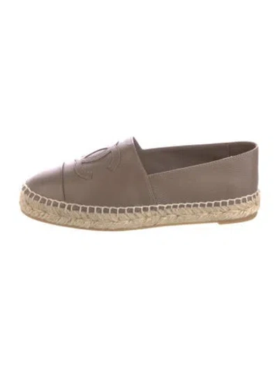 Pre-owned Chanel 2020 Interlocking Cc Logo Espadrilles In Brown