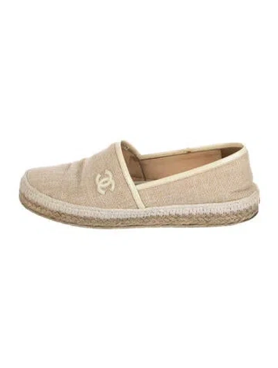 Pre-owned Chanel 2020 Interlocking Cc Logo Espadrilles In Neutral